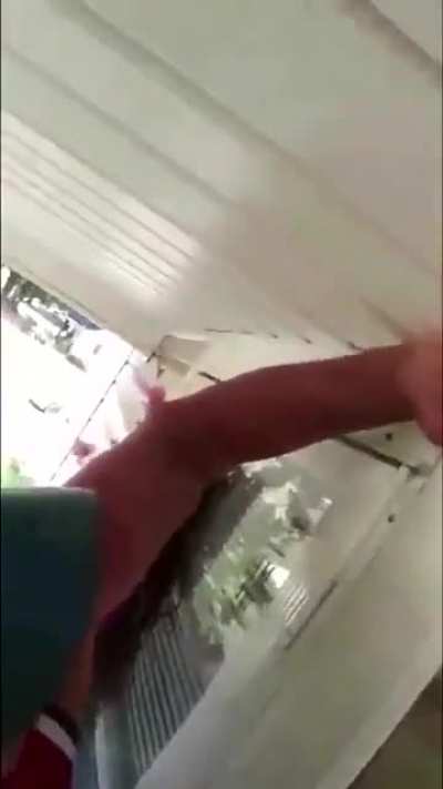 Found this on Twitter and my body cringed immediately, the longer you watch the worse it gets