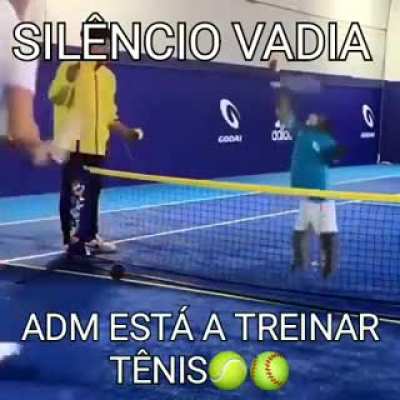 silencio o adm ta treinando (sorry o vadia)