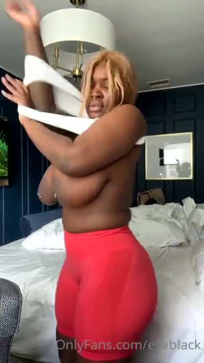 👀
