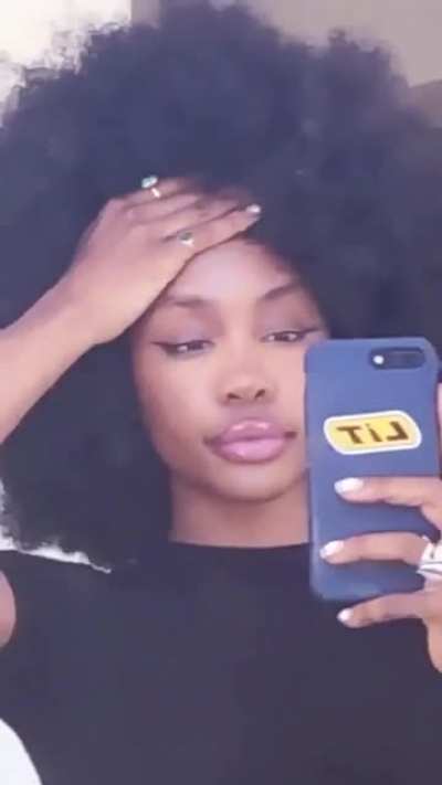 SZA showing off her new hairdo 😍 via IG Stories.