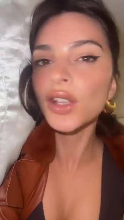 Emily Ratajkowski
