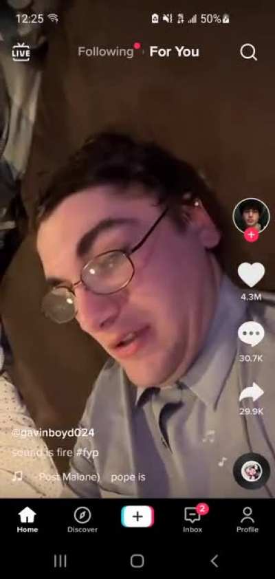 Hes no nerd 😈