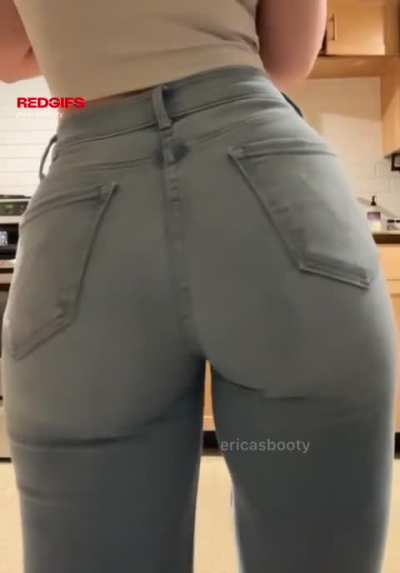 i hope you&rsquo;re getting ready for ericasbooty to be back very soon&hellip;🤭