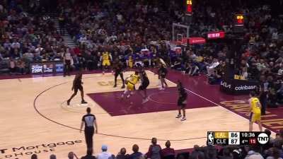 [Highlight] Evan Mobley gets called for his 5th foul of the game