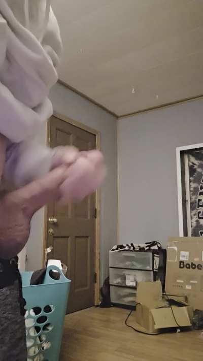 [30] This sexy ass E-girl kept sending me videos until I blasted the floor<wbr>🤝🍌🥛..<wbr>Any volunteers next time?
