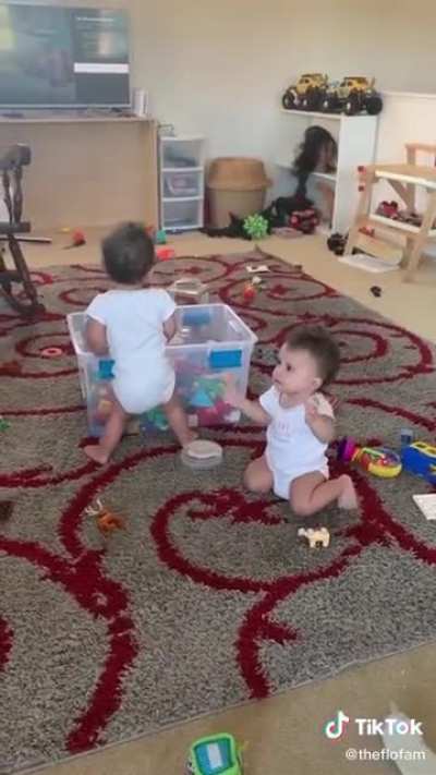 Twin Party Time