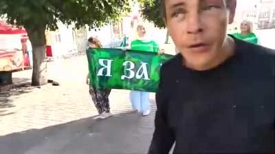 Алкоголик из ЕльцА газует за трезвость.