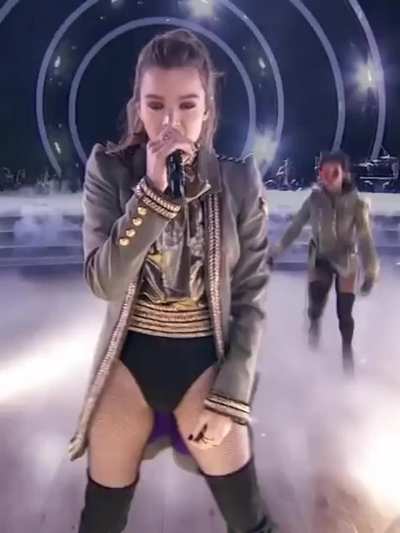 Hailee Steinfeld