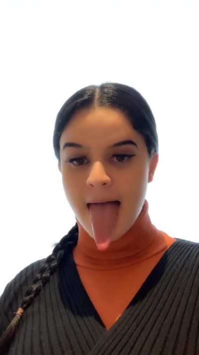 Incredible long tongue