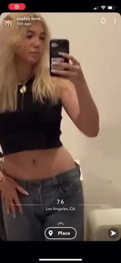 👸
