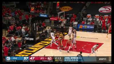 [Highlight] High flying alley oop from trae young to john collins