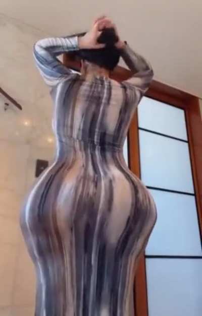 Loud ass clapping