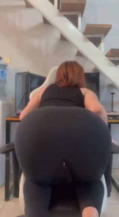 Another full day of gooning to big ass farts