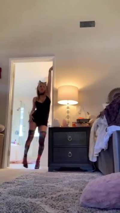 Dancing 💃🎶