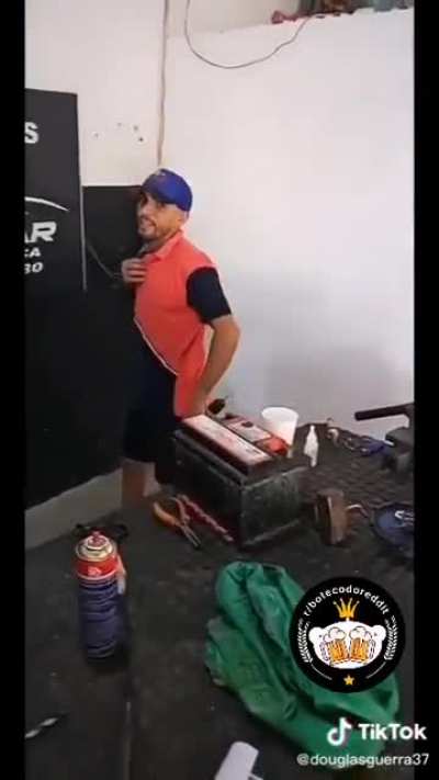 🤮