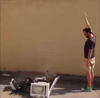 Tom looking for car keys