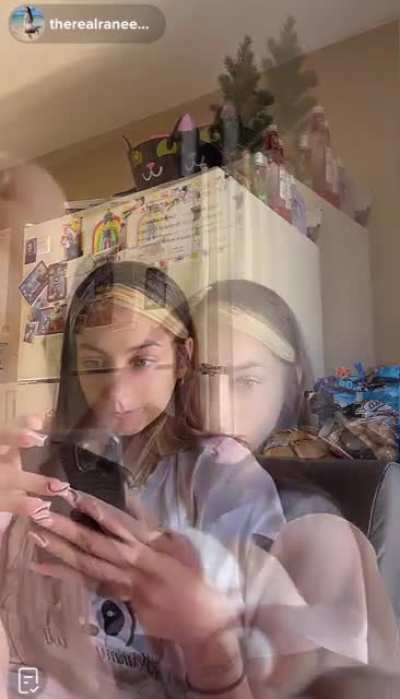 @therealraneesa_x1 showing feet in TikTok live yesterday