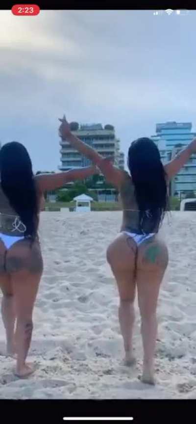 Silicone Twins