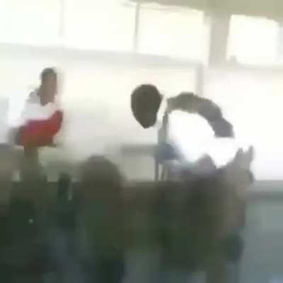 Nunca mexa com quem est&aacute; dormindo