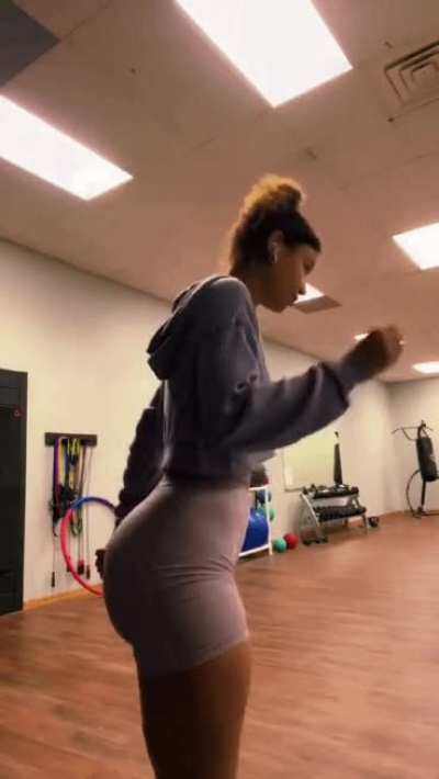 #perfect-ass #curves #thick #bigass
