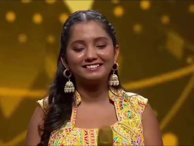 Shreya Ghoshal singing 'Deewani Mastani' on Indian Idol. Vishal is representing us 🤧