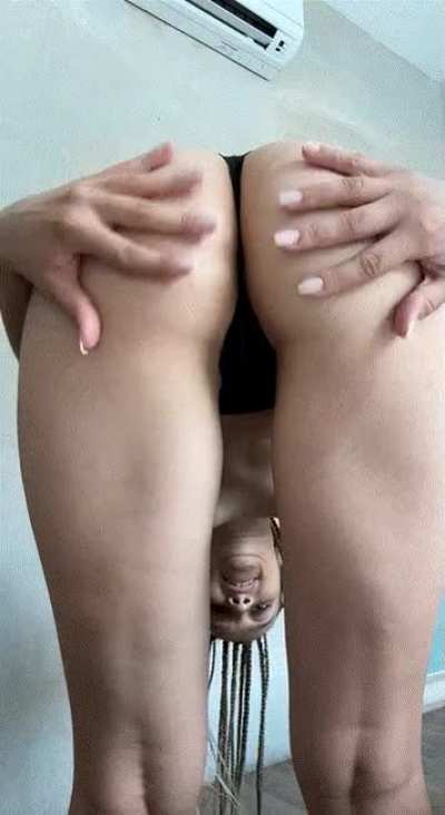 this Ukrainian ass deserve a good strech
