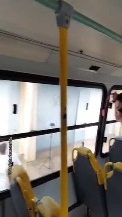Pra voc&ecirc; que sempre teve vontade de puxar a alavanca da janela do &ocirc;nibus