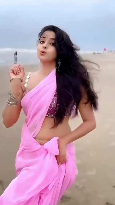 Saadhika Randhawa