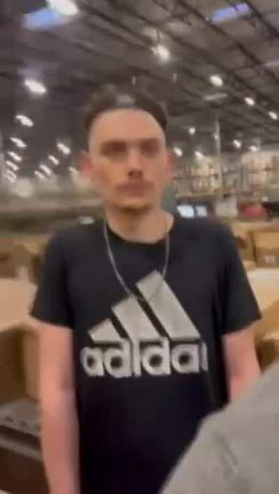 Warehouse employee decides to let his supervisor know how he feels on his last day of work
