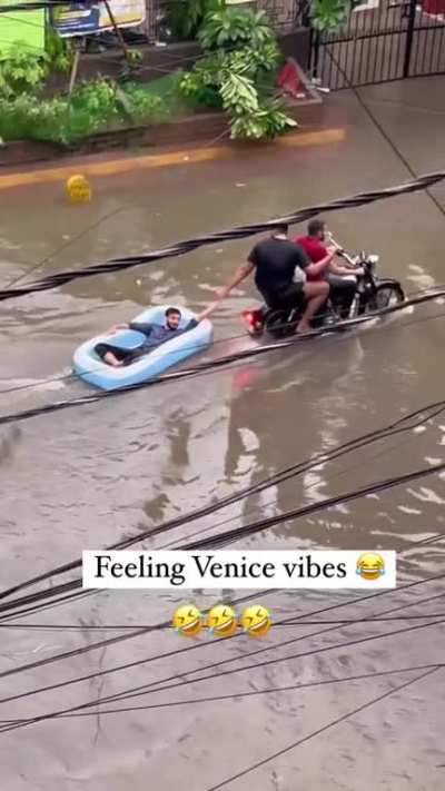 Delhi>>venice&eth;