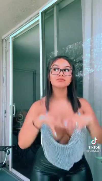 I like her top