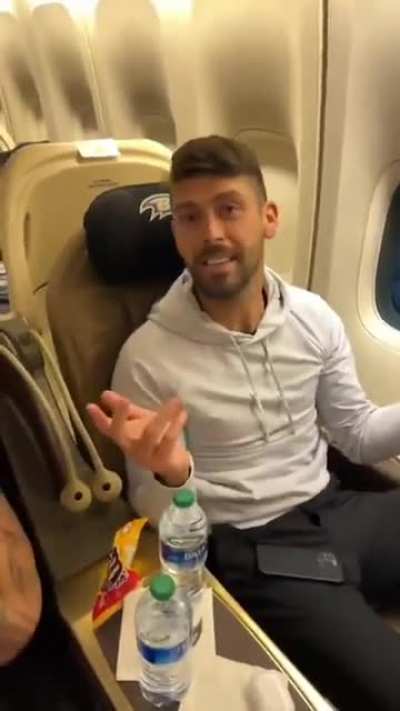 Justin Tucker is at it again. 🤣🤣🤣 (HIGHLIGHT)