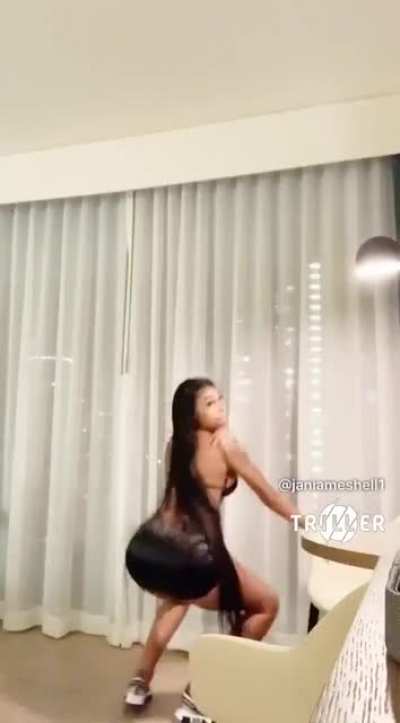 🤤