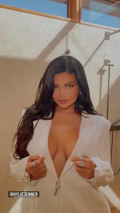 Miss Jenner (GFY)
