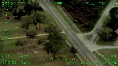 Not sure who&rsquo;s worse at zooming, the camera guy or the car driver