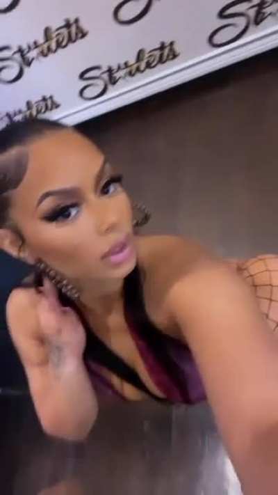 🍑🤳🏽💓