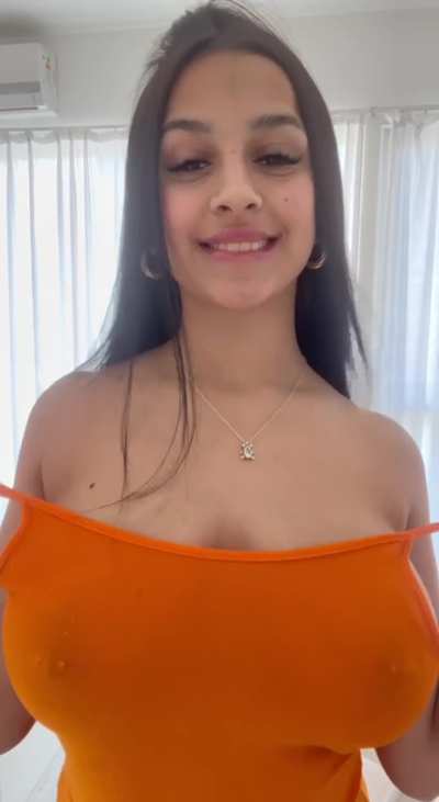 Mexicana x Cubana hottie
