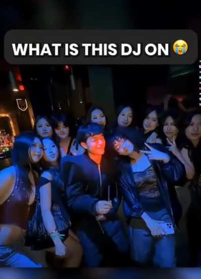 Dj goofy asl but Jason's fit prolly the reason he looped that part 😂☠️☠️