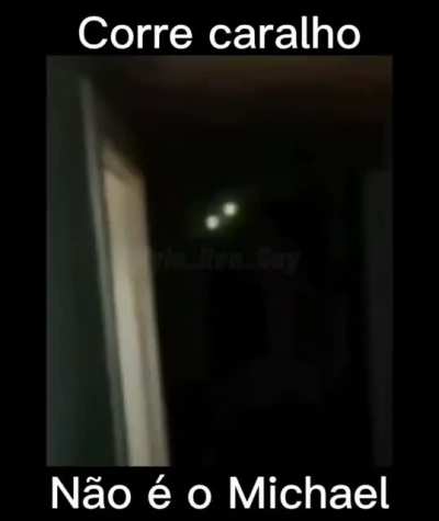 (N&atilde;o &eacute; macheal). Por cornografista. CORRE!!!