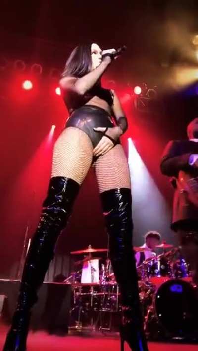 Stunning Outfit 😍