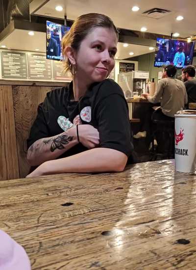 Take me to dinner and I'll be the entertainment.