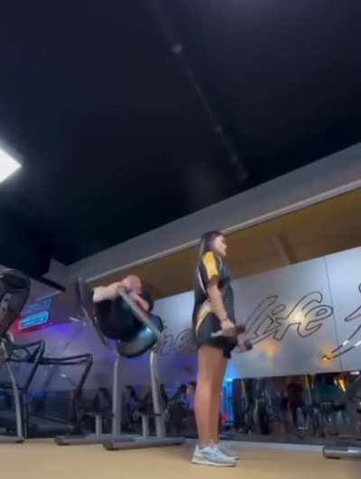 Got to get those crunches in&hellip;