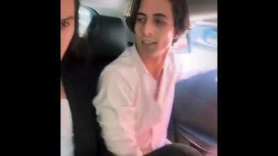 Italian rock group M&aring;neskin (winners of Eurovision 2021) vibing to 'Body' by Russ &amp;amp; Tion Wayne
