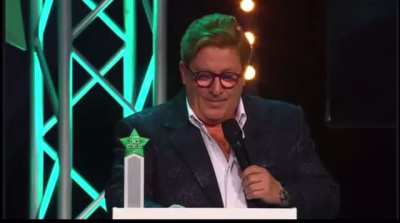 Discurso hilariante em Inglês de Herman José sobre a guerra e Putin