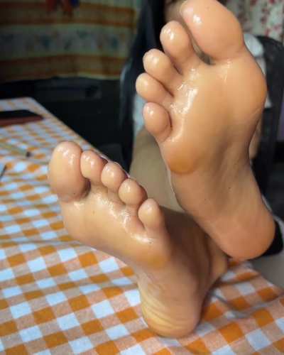 Want to make these soles happy? 🩷