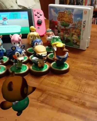 Tom Nook is in the groove 🦝