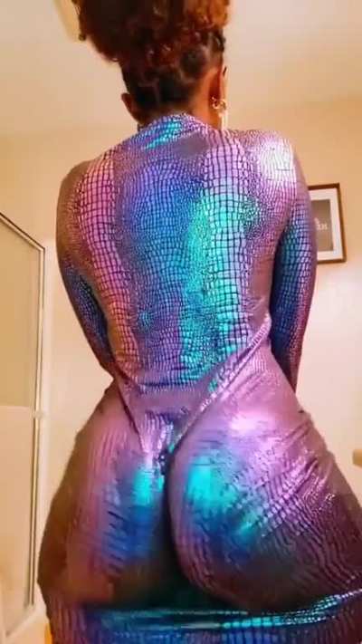 🥇
