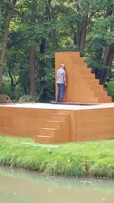 Seemingly drunken man performs beautiful dance