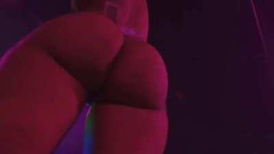 They can blur her face, but I&rsquo;d recognize that booty anywhere.