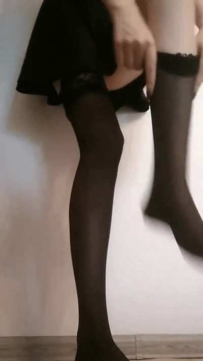 Just turned 18 and still 4'9 little... am i cute (doll)